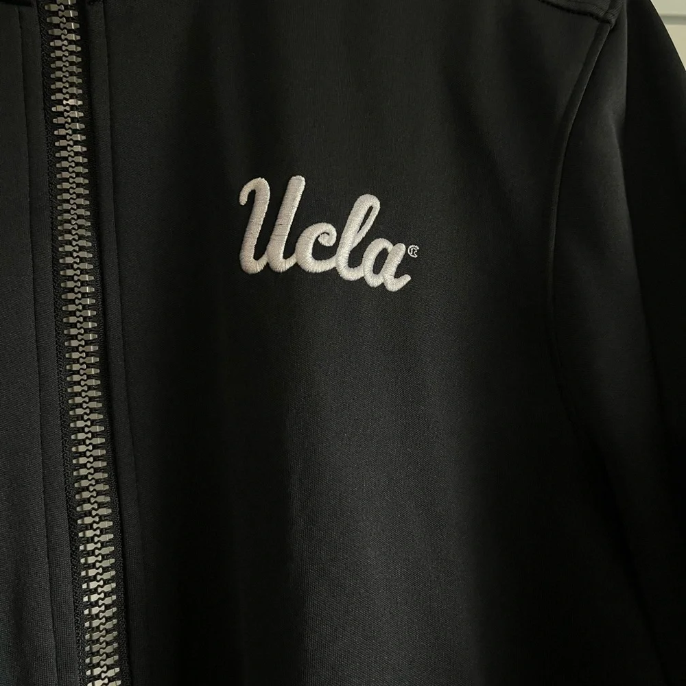UCLA Men’s Under Armour cold gear zip up